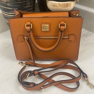 Dooney & Bourke mini crossbody!